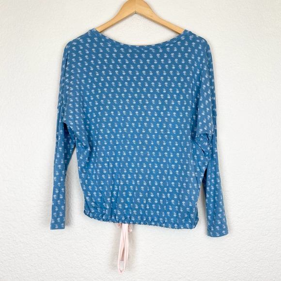Eberjey Gisele Long Sleeve Pajama Top in Daisy Blue Shadow - Picture 5 of 6